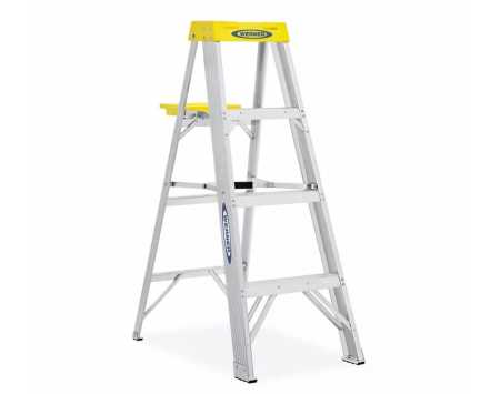 Werner 4' Aluminum Step Ladder (8' Reach, 250 lb Capacity)
